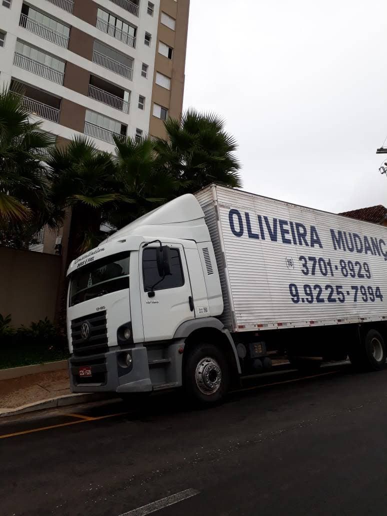 Equipe e operações Oliveira Mudanças