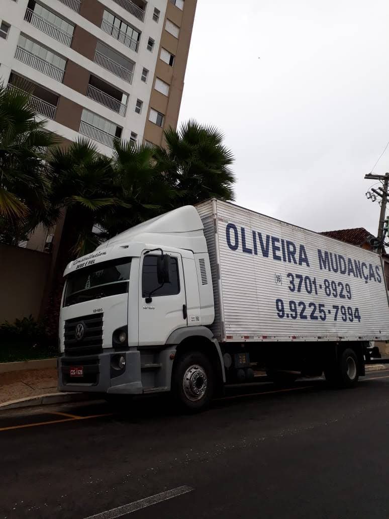 Equipe e operações Oliveira Mudanças