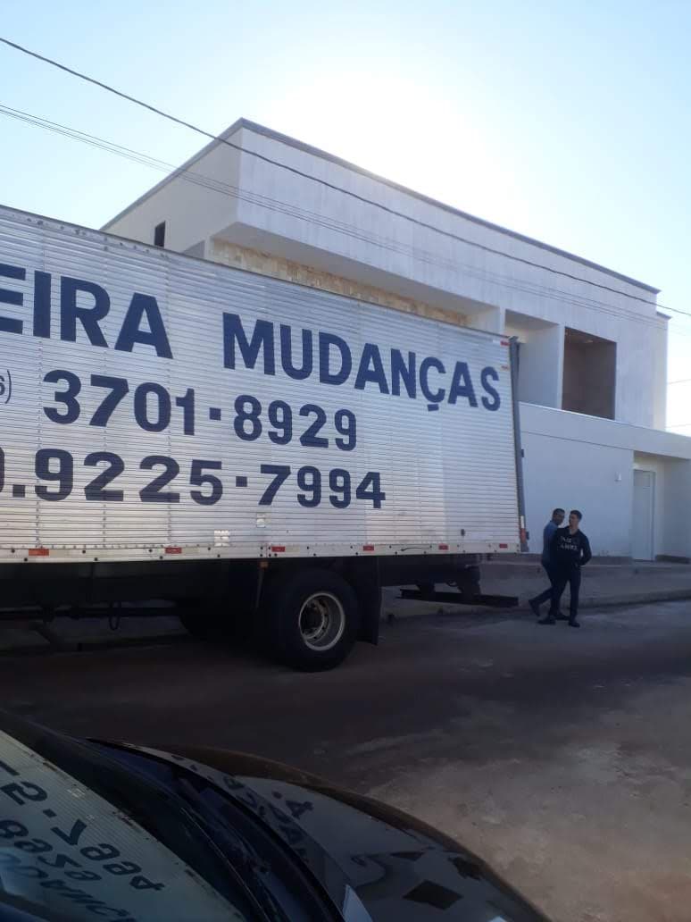 Equipe e operações Oliveira Mudanças
